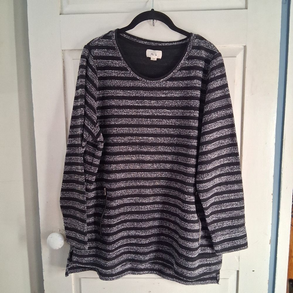 Per Se Black with Gray Marled Stripes Tunic Top with Zipper Details Size 1X